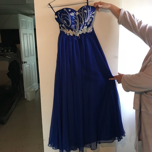 prom dress - Picture 2 of 3
